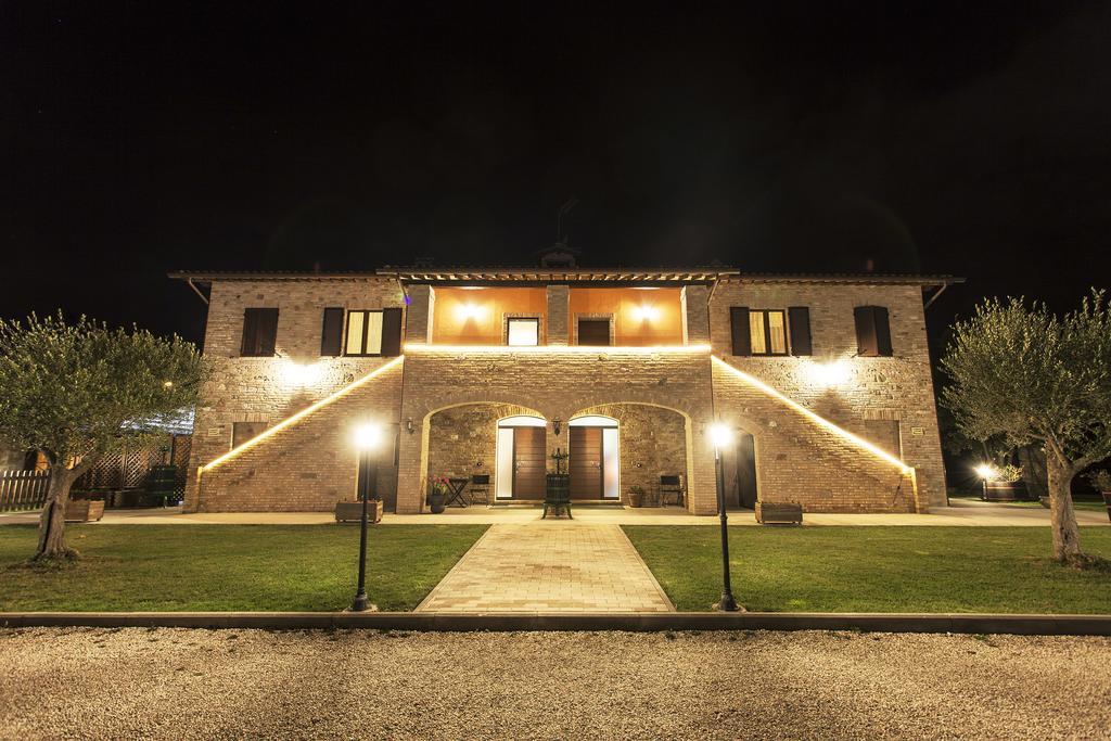 לינה וארוחת בוקר באסטיה אומברה Il Casale Della Fornace מראה חיצוני תמונה