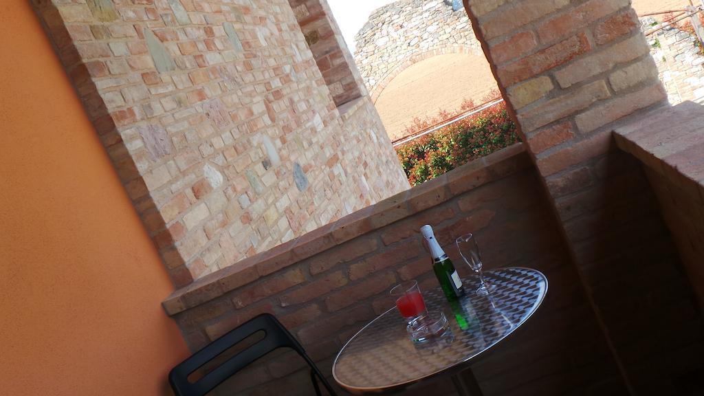 לינה וארוחת בוקר באסטיה אומברה Il Casale Della Fornace מראה חיצוני תמונה